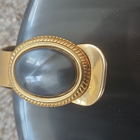 NWT new Vintage Stephanie Gold & green hardshell clutch evening Bag metal chain - Picture 7 of 12